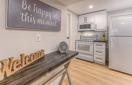Elora Casa | The Elora Place Guest Suite-one block from Elora's vibrant downtown core!