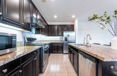 Valle Lindo Casa | The Emerald on Blossom Way #41628