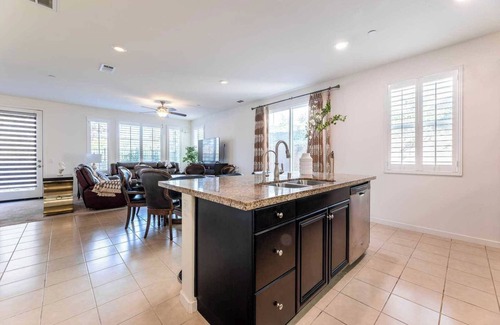 Valle Lindo Casa | The Emerald on Blossom Way #41628