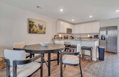 Port Wentworth Condominio | The Emerald