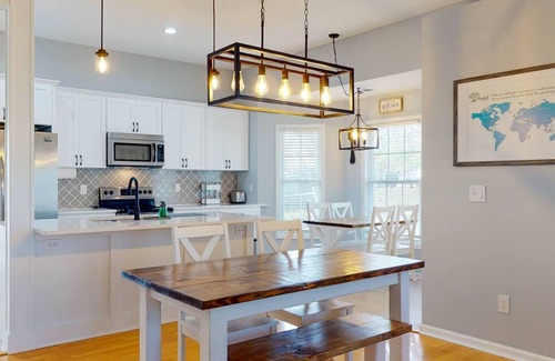 Murraysville Cabaña | The Enchanted Cottage | Themed Bedroom | Playset