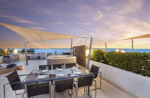 The Entrance Apartamento | The Entrance Waterfront Penthouse+Jacuzzi+BBQ