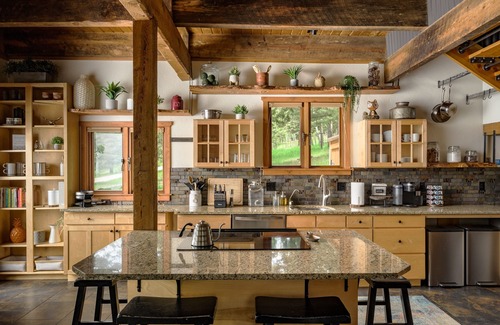 Evergreen Cabina | The Evergreen Castle - Sauna, Trails, Lake, Nature