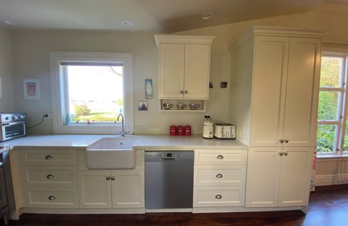 Southland Villa | The Exchange, 1880 Historic Villa, spacious & warm with 4 bedrooms & 2 bathrooms