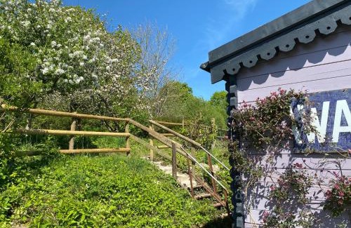 Pentrefelin Chalet De Esquí | The Fabulous flower hut