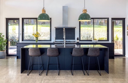 Onetangi Casa | THE Fairways - Coast & Country