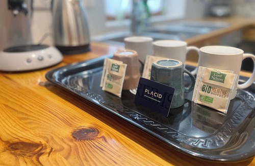 Cormicy Casa | The Family House, spacious with outdoor area, children's play area, wifi and parking.