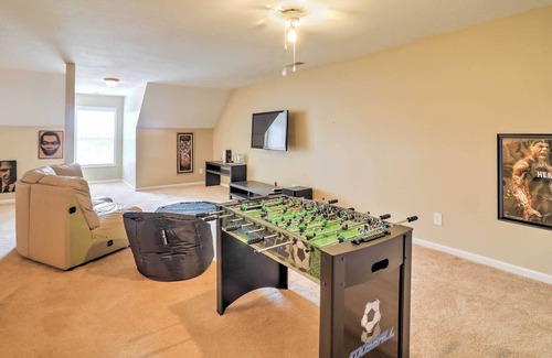 Zebulon Casa | 'The Farm Mansion' w/ 3 Stories + Private Pool!