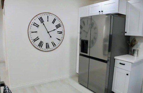 South Salt Lake Casa | The Farmhouse - Fiber Wifi, W&D, Pet Friendly