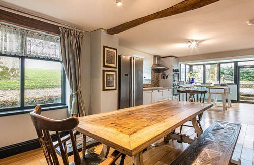 Bakewell Cabaña | The Farmhouse