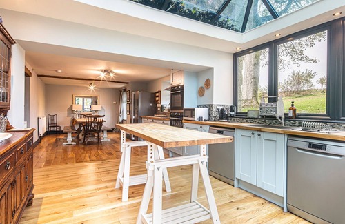 Bakewell Cabaña | The Farmhouse