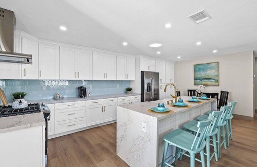 Midway City Casa | The Farmhouse Retreat