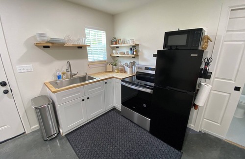 Greenwood Casa | The Fern House - Cozy Bungalow