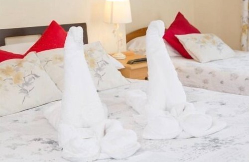 Plymouth Casa | The Firs Bed and Breakfast