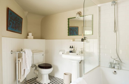 Cranborne Hotel | The Fleur de Lys