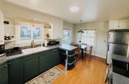 Skaneateles Casa | The Folk Soul - Your charming 2-bedroom Skaneateles get-away