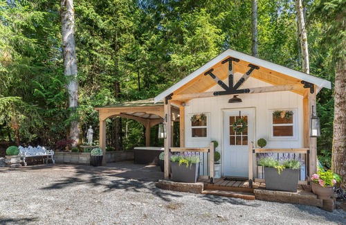 Mount Vernon Cabina | The Forest Estate Cabin in Mount Vernon WA
