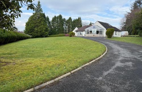 Enniskillen Casa | The Foresters Cottage