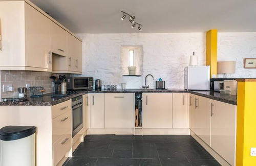 Tenby Casa | The Forge · St Davids Hideaway with Roll-top Bath & Log Burner