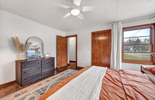 Siloam Springs Casa | The Fox Den