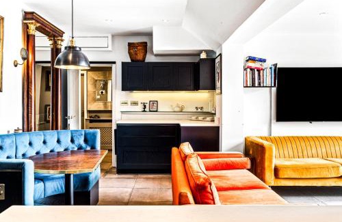 Hurley Casa | The Fox House