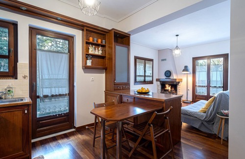 Potamia Apartamento | The Foxes - Modern 1BD apartment in the Forest