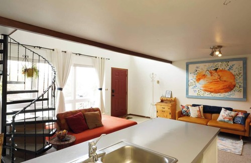 Moscow Casa | The Foxhole Townhouse; a cozy home on campus! Local coupons included!