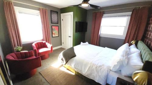 Weinland Park Casa | The Funky Fun Haus - Pickleball, Hot Tub, Arcade