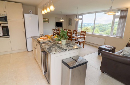 Stroud Cabaña | THE GABLES, pet friendly, character holiday cottage in Sheepscombe