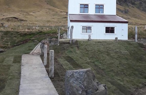 Varmahli Apartamento | The Garage