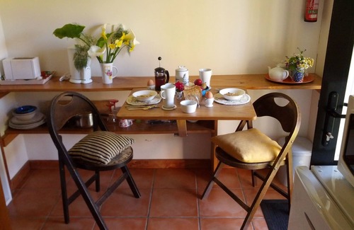 Collingwood Casa | The Garden Flat: a country apartment close to the beach and daywalks.