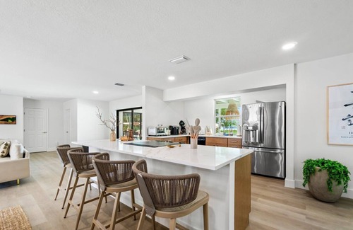 Palm Beach - West Palm Beach Casa | The Garden of Eden | Beautiful Villa w/ Pool & Game Room