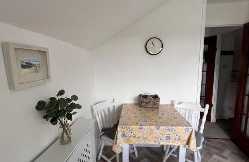 Clyst St Mary Apartamento | The Garret Studio Apartment,Balcony views & Parking