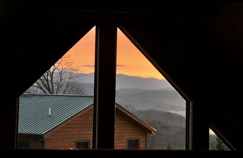 Unaka Chalet De Esquí | The Gathering Place