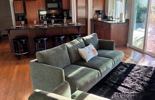 Fallbrook Casa | The Gem of Fallbrook - A unique stay with breathtaking views on an Avocado Farm!