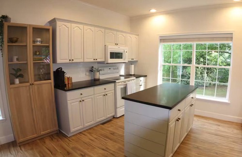 Mount Airy Casa | The Gentry Hideaway – A Private Mayberry Retreat