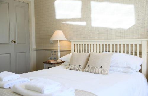 Warminster Hotel | The George Inn