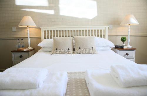 Warminster Hotel | The George Inn