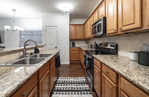 North by Northwest Casa | The Getaway - 4BR/2BA - Sleeps 9