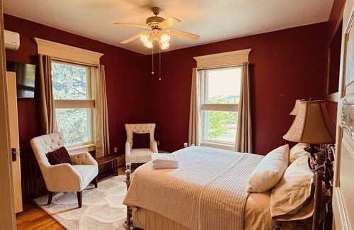 Farviews - Pattee Canyon Cama Y Desayuno | The Gibson Mansion