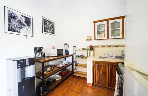 Tamanique Casa | THE GLASS HOUSE! beautifully decorated beach home in Atami!