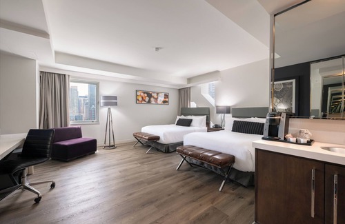 Near North Side Hotel | The Godfrey Hotel Chicago