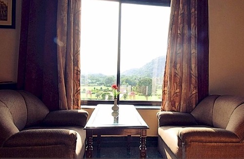 Amer Fort Road Complejo | The Gold Palace & Resorts