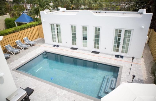 Grandview Heights Casa | The Grace FitzPatrick Luxury 4bd 4ba with Pool