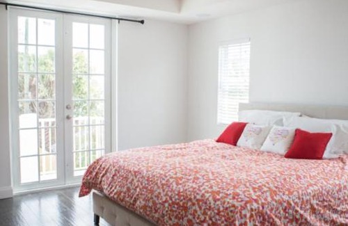 Grandview Heights Casa | The Grace FitzPatrick Luxury 4bd 4ba with Pool