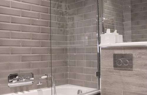 Fitzrovia Hotel | The Grafton Arms Pub & Rooms