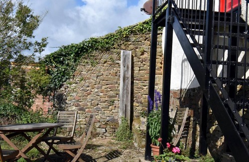 Christchurch Casa | 'The Granary' in glorious Devon countryside, sleeps up to 4 people