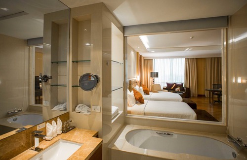 Hua Mak Hotel | The Grand Fourwings Convention Hotel