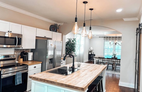 Franklinton Casa | The Grand Mason Station: Historic Luxury meets Vintage Charm