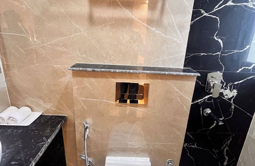 Greater Noida Hotel | The Grand Oasis Hotel & Resort